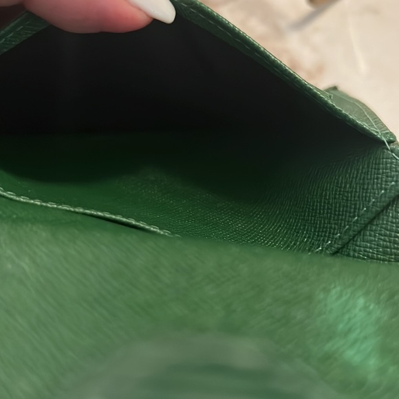 📣📣SOLD📣📣RARE LOUIS VUITTON Green Epi Leather French Purse - Picture 11 of 11